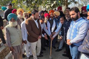 ਮੁੱਖ ਮੰਤਰੀ ਦੇ ਓ.ਐਸ.ਡੀ. ਸੁਖਵੀਰ ਸਿੰਘ ਵੱਲੋਂ ਧੂਰੀ ਸ਼ਹਿਰ 'ਚ ਕਰੀਬ ਸਵਾ ਚਾਰ ਕਰੋੜ ਰੁਪਏ ਦੇ ਵਿਕਾਸ ਕਾਰਜਾਂ ਦੀ ਸ਼ੁਰੂਆਤ