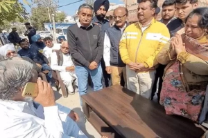 ਧੀ ਦੇ ਕਾਤਲ ਨੂੰ ਜ਼ਮਾਨਤ ਮਿਲਣ 'ਤੇ ਵਿੱਜ ਦੇ ਦਰਬਾਰ 'ਚ ਰੋ ਪਈ ਮਾਂ, ਸ਼ਰਾਬੀ ਪੁਲਿਸ ਵਾਲੇ ਨੇ ਕੀਤਾ ਸੀ ਕਾਂਡ