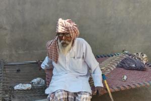 ਕਰਮਗੜ੍ਹ ਦੇ 100 ਸਾਲਾ ਜਗਨ ਸਿੰਘ ਨੇ ਪਹਿਲੀ ਵਾਰ ਕੀਤੇ ਪਵਿੱਤਰ ਨਗਰੀ ਦੇ ਧਾਰਮਿਕ ਸਥਾਨਾਂ ਦੇ ਦਰਸ਼ਨ