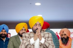 ਸ੍ਰੀ ਗੁਰੂ ਰਵਿਦਾਸ ਜੀ ਦੇ 650ਵੇਂ ਪ੍ਰਕਾਸ਼ ਪੁਰਬ ਨੂੰ ਸਮਰਪਿਤ ਸਾਲ ਭਰ ਚੱਲਣਗੇ ਲੜੀਵਾਰ ਸਮਾਗਮ, ਮੁੱਖ ਮੰਤਰੀ ਨੇ ਕੀਤੀ ਸ਼ੁਰੂਆਤ