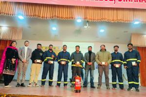 'ਯੁਵਾ ਆਪਦਾ ਮਿੱਤਰ' ਟ੍ਰੇਨਿੰਗ ਪ੍ਰੋਗਰਾਮ ਦੇ ਤੀਜੇ ਦਿਨ ਵਲੰਟੀਅਰਾਂ ਨੂੰ ਅੱਗ ਬੁਝਾਉਣ ਦੇ ਵੱਖ-ਵੱਖ ਤਰੀਕਿਆਂ ਦੀ ਜਾਣਕਾਰੀ ਦਿੱਤੀ