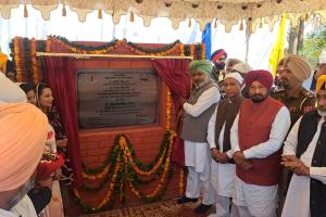 ਕੈਬਨਿਟ ਮੰਤਰੀ ਹਰਪਾਲ ਸਿੰਘ ਚੀਮਾ ਨੇ 10 ਕਰੋੜ ਰੁਪਏ ਦੀ ਲਾਗਤ ਨਾਲ ਬਣਨ ਵਾਲੇ ਹੋਸਟਲ ਦਾ ਨੀਂਹ ਪੱਥਰ ਰੱਖਿਆ