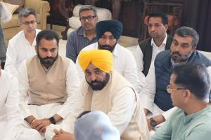 ਮੁੱਖ ਮੰਤਰੀ ਭਗਵੰਤ ਸਿੰਘ ਮਾਨ ਨੇ ਸੰਦੀਪ ਗਿਲਹੋਤਰਾ ਦੇ ਪਰਿਵਾਰ ਨਾਲ ਦੁੱਖ ਸਾਂਝਾ ਕੀਤਾ