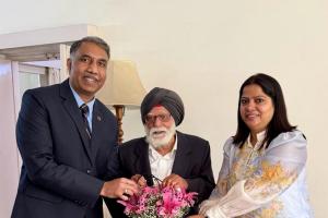 ਡੀਜੀਪੀ ਪੰਜਾਬ ਵੱਲੋਂ 1951 ਬੈਚ ਦੇ ਆਈਪੀਐਸ ਅਧਿਕਾਰੀ ਜਗਜੀਤ ਸਿੰਘ ਬਾਵਾ ਨੂੰ ਉਨ੍ਹਾਂ ਦੇ 100ਵੇਂ ਜਨਮਦਿਨ 'ਤੇ ਨਿੱਘੀਆਂ ਸ਼ੁਭਕਾਮਨਾਵਾਂ