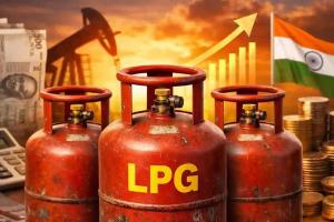 ਮੱਧ ਪ੍ਰਦੇਸ਼ ਵਿੱਚ ਵੱਡਾ LPG ਸੰਕਟ: ਹੋਟਲਾਂ ਦੇ ਮੇਨੂ ਬਦਲੇ, ਲੋਕ 8-8 ਘੰਟੇ ਕਤਾਰਾਂ ਵਿੱਚ ਖੜ੍ਹਨ ਲਈ ਮਜਬੂਰ