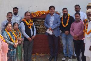 ਵਿਧਾਇਕ ਬ੍ਰਮ ਸ਼ੰਕਰ ਜਿੰਪਾ ਨੇ ਵਾਰਡ 'ਚ ਗਲੀਆਂ ਦੇ ਨਿਰਮਾਣ ਦੀ ਕਰਵਾਈ ਸ਼ੁਰੂਆਤ