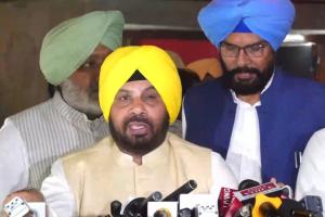 ਕਾਂਗਰਸ ਵੱਲੋਂ ਰਾਜਪਾਲ ਦੇ ਭਾਸ਼ਣ ਦਾ ਬਾਈਕਾਟ ਕਰਨਾ ਸਾਬਤ ਕਰਦਾ ਹੈ ਕਿ ਉਹ ਪੰਜਾਬ ਦੀ ਤਰੱਕੀ ਨੂੰ ਬਰਦਾਸ਼ਤ ਨਹੀਂ ਕਰ ਸਕਦੇ: ਕੈਬਨਿਟ ਮੰਤਰੀ