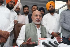 ਮੁੱਖ ਮੰਤਰੀ ਸਿਹਤ ਯੋਜਨਾ ਤਹਿਤ 15 ਲੱਖ ਲੋਕਾਂ ਦੇ ਕਾਰਡ ਬਣੇ, ਹਰ ਪਰਿਵਾਰ ਨੂੰ ਮਿਲੇਗਾ ਲਾਭ : ਬਲਤੇਜ ਪੰਨੂ