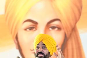 ਸਿਆਸਤਦਾਨਾਂ ਨੇ ਆਪਣੇ ਆਗੂਆਂ ਦੇ ਨਾਮ ’ਤੇ ਸ਼ਾਨਦਾਰ ਯਾਦਗਾਰਾਂ ਬਣਾਈਆਂ, ਪਰ ਸ਼ਹੀਦ-ਏ-ਆਜ਼ਮ ਭਗਤ ਸਿੰਘ ਨੂੰ ਅੱਖੋਂ ਪਰੋਖੇ ਕੀਤਾ: ਮੁੱਖ ਮੰਤਰੀ ਭਗਵੰਤ ਸਿੰਘ ਮਾਨ