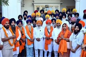 ਖ਼ਾਲਸਾ ਸਾਜਣਾ ਦਿਵਸ ਮਨਾਉਣ ਲਈ ਸ਼੍ਰੋਮਣੀ ਕਮੇਟੀ ਵੱਲੋਂ ਸਿੱਖ ਸ਼ਰਧਾਲੂਆਂ ਦਾ ਜਥਾ ਪਾਕਿਸਤਾਨ ਲਈ ਰਵਾਨਾ-