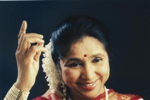 82 ਸਾਲਾਂ ਦਾ ਗਾਇਕੀ ਸਫ਼ਰ, 20 ਭਾਸ਼ਾਵਾਂ 'ਚ 12,000 ਗੀਤ: ਆਸ਼ਾ ਭੌਂਸਲੇ ਦੀ ਅਦੁੱਤੀ ਪ੍ਰਾਪਤੀ