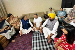 ਕੈਬਨਿਟ ਮੰਤਰੀ ਸੰਜੀਵ ਅਰੋੜਾ ਨੇ ਦੁਖੀ ਪਰਿਵਾਰਾਂ ਨਾਲ ਸਾਂਝਾ ਕੀਤਾ ਦੁੱਖ