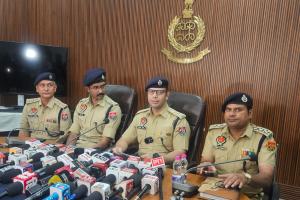 ਅੰਮ੍ਰਿਤਸਰ ਦੇ ਭਿੰਡੀ ਸੈਦਾਂ ਪੁਲਿਸ ਥਾਣੇ 'ਤੇ ਗ੍ਰਨੇਡ ਹਮਲੇ ਪਿੱਛੇ ਪਾਕਿ-ਆਈ.ਐਸ.ਆਈ. ਦਾ ਹੱਥ; ਦੋ ਪਿਸਤੌਲਾਂ ਸਮੇਤ ਛੇ ਗ੍ਰਿਫ਼ਤਾਰ