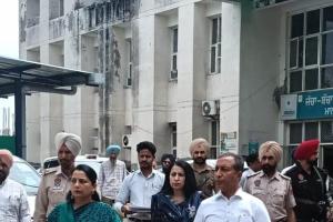 ਵਿਧਾਇਕ ਡਾ. ਵਿਜੈ ਸਿੰਗਲਾ ਅਤੇ ਡਿਪਟੀ ਕਮਿਸ਼ਨਰ ਨਵਜੋਤ ਕੌਰ ਵੱਲੋਂ ਮਾਨਸਾ ਸ਼ਹਿਰ ਦੇ ਵਿਕਾਸ ਕਾਰਜਾਂ ਦਾ ਅਚਨਚੇਤ ਨਿਰੀਖਣ