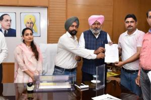 ਵਿੱਤ ਮੰਤਰੀ ਹਰਪਾਲ ਸਿੰਘ ਚੀਮਾ ਨੇ ਮੁਲਾਜ਼ਮ ਯੂਨੀਅਨਾਂ ਨਾਲ ਮੰਗਾਂ ਦੇ ਹੱਲ ਲਈ ਗੱਲਬਾਤ