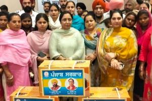 ਪੰਜਾਬ ਸਰਕਾਰ ਵੱਲੋਂ ਅਨੁਸੂਚਿਤ ਜਾਤੀਆਂ ਦੇ ਨੌਜਵਾਨਾਂ ਨੂੰ ਸਵੈ-ਰੁਜ਼ਗਾਰ ਵੱਲ ਪ੍ਰੇਰਿਤ ਕਰਨ ਲਈ 351 ਆਈ.ਟੀ.ਆਈ. ਸਿੱਖਿਆਰਥੀਆਂ ਨੂੰ ਟੂਲ ਕਿੱਟਾਂ ਵੰਡੀਆਂ : ਡਾ. ਬਲਜੀਤ ਕੌਰ