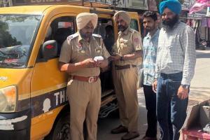 ਸਕੂਲ ਬੱਸਾਂ ਦੀ ਚੈਕਿੰਗ; 04 ਬੱਸਾਂ ਦੇ ਕੱਟੇ ਚਲਾਨ
