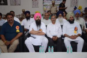 ਲੜਕੀਆਂ ਨੂੰ ਖੇਡਾਂ ਵਿੱਚ ਵੱਧ ਚੜ੍ਹ ਕੇ ਹਿੱਸਾ ਲੈਣਾ ਚਾਹੀਦਾ: ਮੈਂਬਰ ਪਾਰਲੀਮੈਂਟ ਸ. ਮਲਵਿੰਦਰ ਸਿੰਘ ਕੰਗ