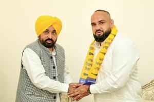 ਵਿਸ਼ਵ ਪ੍ਰਸਿੱਧ ਕਬੱਡੀ ਖਿਡਾਰੀ ਸੰਦੀਪ ਲੁੱਧੜ ਸਾਥੀਆਂ ਸਮੇਤ 'ਆਪ' ਵਿੱਚ ਸ਼ਾਮਲ