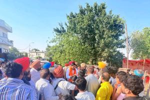 ਵਿਧਾਇਕ ਸ਼ੈਰੀ ਕਲਸੀ ਨੇ ਵਾਰਡ ਨੰਬਰ 5 ਉੱਤਮ ਨਗਰ ਵਿਖੇ ਗਲੀਆਂ ਬਣਾਉਣ ਦਾ ਉਦਘਾਟਨ ਕੀਤਾ