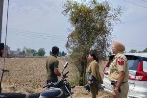 ਡਿਪਟੀ ਕਮਿਸ਼ਨਰ ਦੀਆਂ ਹਦਾਇਤਾਂ 'ਤੇ ਕਣਕ ਦਾ ਨਾੜ ਸਾੜਨ ਤੋਂ ਰੋਕਣ ਲਈ ਪਿੰਡਾਂ ਵਿੱਚ ਨਿਗਰਾਨੀ ਤੇਜ਼
