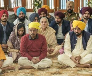 ਭਗਵੰਤ ਮਾਨ ਅਤੇ ਅਰਵਿੰਦ ਕੇਜਰੀਵਾਲ ਨੇ ਸੰਗਤ ਵਿੱਚ ਸ਼ਾਮਲ ਹੋ ਕੇ ਸੂਬੇ ਦੀ ਤਰੱਕੀ ਅਤੇ ਪੰਜਾਬੀਆਂ ਦੀ ਖ਼ੁਸ਼ਹਾਲੀ ਲਈ ਕੀਤੀ ਅਰਦਾਸ