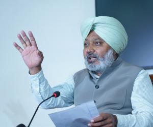 ਪੰਜਾਬ ਸਰਕਾਰ ਵੱਲੋਂ ਸੂਬੇ ਦੇ ਪੇਂਡੂ ਵਿਕਾਸ ਵਿੱਚ ਤੇਜੀ ਲਈ 332 ਕਰੋੜ ਰੁਪਏ ਦਾ ਇਤਿਹਾਸਕ ਫੰਡ ਜਾਰੀ: ਹਰਪਾਲ ਸਿੰਘ ਚੀਮਾ