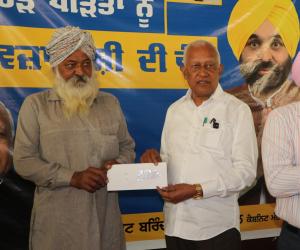 ਪੰਜਾਬ ਸਰਕਾਰ ਵੱਲੋਂ ਮਿਸ਼ਨ ਚੜ੍ਹਦੀ ਕਲਾ ਦੇ ਤੀਜੇ ਪੜਾਅ ਤਹਿਤ ਰਾਹਤ ਵੰਡ ਪ੍ਰਕਿਰਿਆ ਜਾਰੀ