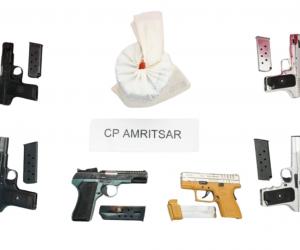 ਅੰਮ੍ਰਿਤਸਰ ਵਿੱਚ ਪਾਕਿਸਤਾਨ ਅਧਾਰਤ ਹਥਿਆਰ ਅਤੇ ਨਾਰਕੋ ਨੈੱਟਵਰਕ ਦਾ ਪਰਦਾਫਾਸ਼; ਛੇ ਪਿਸਤੌਲਾਂ, 1 ਕਿਲੋ ਹੈਰੋਇਨ ਸਮੇਤ ਪੰਜ ਗ੍ਰਿਫ਼ਤਾਰ