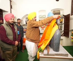 ਮੁੱਖ ਮੰਤਰੀ ਵੱਲੋਂ ਸ਼ਹੀਦ ਕਰਤਾਰ ਸਿੰਘ ਸਰਾਭਾ ਦੇ ਸ਼ਹੀਦੀ ਦਿਹਾੜੇ ਮੌਕੇ ਸਰਾਭਾ ਪਿੰਡ ਲਈ 45.84 ਕਰੋੜ ਰੁਪਏ ਦੇ ਵਿਕਾਸ ਪ੍ਰਾਜੈਕਟਾਂ ਦਾ ਐਲਾਨ