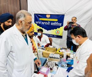 ਸਿਹਤ ਮੰਤਰੀ ਵੱਲੋਂ ਅੱਖਾਂ ਦੇ ਕੈਂਪ 'ਨਿਗ੍ਹਾ ਲੰਗਰ' ਦਾ ਨਿਰੀਖਣ, ਸ਼ਹੀਦੀ ਸਮਾਗਮਾਂ ਦੌਰਾਨ ਲਈ ਡਾਕਟਰੀ ਪ੍ਰਬੰਧਾਂ ਦਾ ਲਿਆ ਜਾਇਜ਼ਾ