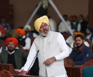 ਵਿੱਤ ਮੰਤਰੀ ਹਰਪਾਲ ਸਿੰਘ ਚੀਮਾ ਵੱਲੋਂ ਸ੍ਰੀ ਅਨੰਦਪੁਰ ਸਾਹਿਬ ਵਿਖੇ ਸੱਦੇ ਇਤਿਹਾਸਕ ਵਿਧਾਨ ਸਭਾ ਇਜਲਾਸ ਦੌਰਾਨ ਸ੍ਰੀ ਗੁਰੂ ਤੇਗ਼ ਬਹਾਦਰ ਜੀ ਨੂੰ ਸ਼ਰਧਾਂਜਲੀ