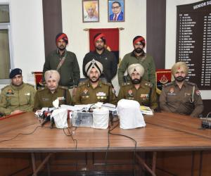 ਹੈਰੋਇਨ-ਆਈਸੀਈ ਸਪਲਾਈ ਚੇਨ ਦਾ ਪਰਦਾਫਾਸ਼; 4 ਕਿਲੋ ਹੈਰੋਇਨ, 1 ਕਿਲੋ ਆਈਸੀਈ, ਇੱਕ ਗਲੋਕ ਪਿਸਤੌਲ ਸਮੇਤ ਸੱਤ ਗ੍ਰਿਫ਼ਤਾਰ