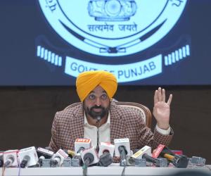 ਮੁੱਖ ਮੰਤਰੀ ਭਗਵੰਤ ਸਿੰਘ ਮਾਨ ਨੇ ਸ਼੍ਰੋਮਣੀ ਕਮੇਟੀ ਅਤੇ ਅਕਾਲੀ ਦਲ ਨੂੰ ਸ੍ਰੀ ਅਕਾਲ ਤਖ਼ਤ ਸਾਹਿਬ ਅਤੇ ਪੰਥ ਨੂੰ ਆਪਣੇ ਮਾੜੇ ਕੰਮਾਂ ਦੀ ਢਾਲ ਵਜੋਂ ਵਰਤਣ ਲਈ ਆੜੇ ਹੱਥੀਂ ਲਿਆ