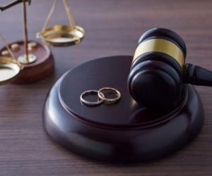 ਸੈਸ਼ਨ ਕੋਰਟ ਮੋਹਾਲੀ ਵੱਲੋਂ ਭ੍ਰਿਸ਼ਟਾਚਾਰ ਮਾਮਲੇ ’ਚ ਦੋ ਇੰਪਰੂਵਮੈਂਟ ਟਰੱਸਟ ਕਰਮਚਾਰੀਆਂ ਨੂੰ ਚਾਰ ਸਾਲ ਦੀ ਕੈਦ ਅਤੇ 20000 ਰੁਪਏ ਦਾ ਜੁਰਮਾਨਾ