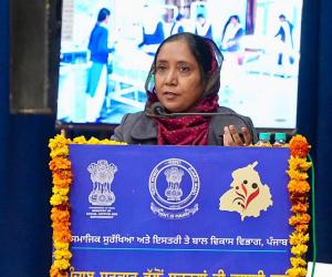 ਪੰਜਾਬ ਸਰਕਾਰ ਵੱਲੋਂ ਬਜ਼ੁਰਗਾਂ ਨੂੰ ਉਨ੍ਹਾਂ ਦੀਆਂ ਬਰੂਹਾਂ ‘ਤੇ ਸੇਵਾਵਾਂ ਪ੍ਰਦਾਨ ਕਰਨ ਲਈ 'ਸਾਡੇ ਬਜ਼ੁਰਗ, ਸਾਡਾ ਮਾਣ' ਮੁਹਿੰਮ ਦੇ ਦੂਜੇ ਪੜਾਅ ਦੀ ਸ਼ੁਰੂਆਤ: ਡਾ. ਬਲਜੀਤ ਕੌਰ