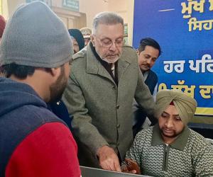 ਪੰਜਾਬ ਭਰ ‘ਚ ਮੁੱਖ ਮੰਤਰੀ ਸਿਹਤ ਯੋਜਨਾ ਸਬੰਧੀ ਰਜਿਸਟ੍ਰੇਸ਼ਨ ਮੁਹਿੰਮ ਜਾਰੀ