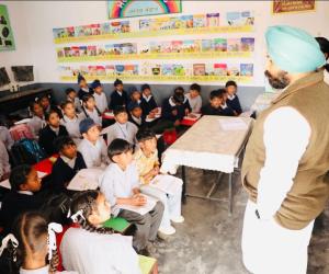 2,000 ਤੋਂ ਵੱਧ ਸਰਕਾਰੀ ਸਕੂਲਾਂ ਦਾ ਨਿਰੀਖਣ ਕਰਨ ਵਾਲੇ ਪੰਜਾਬ ਦੇ ਪਹਿਲੇ ਸਿੱਖਿਆ ਮੰਤਰੀ ਬਣੇ ਹਰਜੋਤ ਸਿੰਘ ਬੈਂਸ