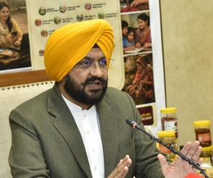 ਭਗਵੰਤ ਮਾਨ ਸਰਕਾਰ ਵੱਲੋਂ 18 ਮਾਰਚ ਨੂੰ ਸੂਬੇ ਭਰ ਵਿੱਚ 14,100 ਮਹਿਲਾ ਉੱਦਮੀਆਂ ਨੂੰ ਸਨਮਾਨਿਤ ਕੀਤਾ ਜਾਵੇਗਾ: ਤਰੁਨਪ੍ਰੀਤ ਸਿੰਘ ਸੌਂਦ