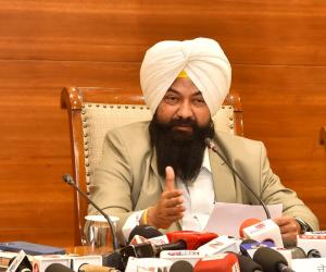 ਜਸਵੀਰ ਸਿੰਘ ਗੜ੍ਹੀ ਵੱਲੋਂ ਪੰਜਾਬ ਪੁਲਿਸ ਅਧਿਕਾਰੀਆਂ ਨੂੰ ਐਸ.ਸੀ.ਐਸ.ਟੀ.ਐਕਟ ਬਾਰੇ ਟ੍ਰੇਨਿੰਗ ਪ੍ਰਕਿਰਿਆ ਨੂੰ ਹੋਰ ਤੇਜ਼ ਕਰਨ ਦੇ ਹੁਕਮ