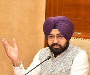 ਕੈਬਨਿਟ ਮੰਤਰੀ ਹਰਦੀਪ ਸਿੰਘ ਮੁੰਡੀਆਂ ਵੱਲੋਂ ਵੱਖ-ਵੱਖ ਯੂਨੀਅਨਾਂ ਨਾਲ ਮੀਟਿੰਗ, ਜਾਇਜ਼ ਮੰਗਾਂ ਪੂਰੀਆਂ ਕਰਨ ਦਾ ਦਿੱਤਾ ਭਰੋਸਾ