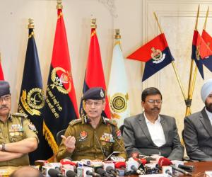 ਗੈਂਗਸਟਰਾਂ ਤੇ ਵਾਰ’: ਮੁੱਖ ਮੰਤਰੀ ਭਗਵੰਤ ਮਾਨ ਦੀ ਅਗਵਾਈ ਵਾਲੀ ਪੰਜਾਬ ਸਰਕਾਰ ਨੇ ਲੋੜੀਂਦੇ ਅਪਰਾਧੀਆਂ ਨੂੰ ਕਾਬੂ ਕਰਨ ਲਈ ’ਆਪਰੇਸ਼ਨ ਪ੍ਰਹਾਰ-2’ ਕੀਤਾ ਲਾਂਚ