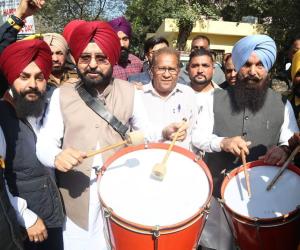 'ਦਲਿਤ ਵਿਰੋਧੀ ਕਾਂਗਰਸ' ਖਿਲਾਫ 'ਆਪ' ਨੇ ਪੰਜਾਬ ਭਰ ਵਿੱਚ ਕੀਤੇ ਵਿਰੋਧ ਪ੍ਰਦਰਸ਼ਨ, ਪ੍ਰਤਾਪ ਬਾਜਵਾ ਨੇ ਮੰਤਰੀ ਈਟੀਓ 'ਤੇ ਕੀਤੀ ਸੀ ਜਾਤੀਵਾਦੀ ਟਿੱਪਣੀ