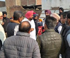 ਵਿਧਾਇਕ ਗੁਰਦੀਪ ਸਿੰਘ ਰੰਧਾਵਾ ਨੇ ਹਲਕਾ ਵਾਸੀਆਂ ਦੀ ਮੁਸ਼ਕਿਲਾਂ ਸੁਣਕੇ ਕੀਤੀਆਂ ਹੱਲ
