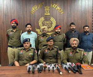 ਬਠਿੰਡਾ ਪੁਲਿਸ ਨੇ ਦੋ ਵਿਅਕਤੀਆਂ ਨੂੰ 8,27,600 ਪਰੇਗਾਬਾਲਨ ਕੈਪਸੂਲ ਆਈ.ਪੀ 300 ਐੱਮ.ਜੀ, 20000 ਟਰਾਮਾਡੋਲ ਗੋਲੀਆਂ  ਸਮੇਤ ਦਬੋਚਿਆ।