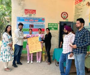 ਵਿਸ਼ਵ ਗਲੋਕੋਮਾ ਹਫ਼ਤੇ ਦੌਰਾਨ ਹੋਏ ਪੋਸਟਰ ਮੇਕਿੰਗ ਮੁਕਾਬਲੇ 'ਚ ਹਿੱਸਾ ਲੈਣ ਵਾਲੇ ਵਿਦਿਆਰਥੀ ਸਨਮਾਨਿਤ