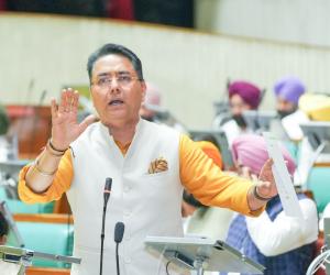 ਵਿਸ਼ਵ ਗੁਰੂ' ਤੋਂ ਲੈ ਕੇ ਸਿਲੰਡਰਾਂ ਲਈ ਲਾਈਨਾਂ ਤੱਕ ਦਾ ਸਫ਼ਰ': ਅਮਨ ਅਰੋੜਾ ਨੇ ਕੇਂਦਰ ਸਰਕਾਰ ਦੇ ਦਾਅਵਿਆਂ ਦੀ ਕੱਢੀ ਫੂਕ