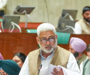 ਕੇਂਦਰ ਦੀ ਅਸਫ਼ਲ ਵਿਦੇਸ਼ ਨੀਤੀ ਬਾਰੇ ਪੰਜਾਬ ਵਿਧਾਨ ਸਭਾ ਵਿੱਚ ਮਤਾ ਪੇਸ਼; ਮਤੇ 'ਤੇ ਕੱਲ੍ਹ ਹੋਵੇਗੀ ਵਿਸਥਾਰ ਸਹਿਤ ਚਰਚਾ