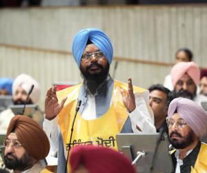 ਪੰਜਾਬ ਵਿਧਾਨ ਸਭਾ ਵੱਲੋਂ ਕੈਬਨਿਟ ਮੰਤਰੀ ਹਰਭਜਨ ਸਿੰਘ ਈਟੀਓ ਵਿਰੁੱਧ ਅਪਮਾਨਜਨਕ ਟਿੱਪਣੀਆਂ ਲਈ ਸਰਬਸੰਮਤੀ ਨਾਲ ਨਿੰਦਾ ਮਤਾ ਪਾਸ