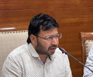 ਭਗਵੰਤ ਮਾਨ ਸਰਕਾਰ ਨੇ ਅਮਰੀਕਾ-ਇਜ਼ਰਾਈਲ-ਈਰਾਨ ਟਕਰਾਅ ਦੌਰਾਨ ਮੱਧ ਏਸ਼ੀਆ ਅਤੇ ਮੱਧ ਪੂਰਬ ਵਿੱਚ ਫਸੇ ਪੰਜਾਬੀਆਂ ਦੀ ਸਹਾਇਤਾ ਲਈ 24x7 ਕਾਰਜਸ਼ੀਲ ਹੈਲਪਲਾਈਨ ਜਾਰੀ ਕੀਤੀਆਂ: ਡਾ: ਰਵਜੋਤ ਸਿੰਘ